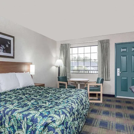 Days Inn By Wyndham Athens-3