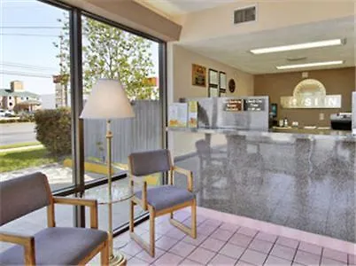 Days Inn Panama City 23Rd Street-3