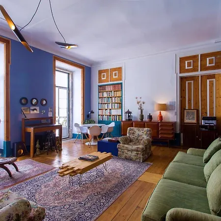 Lost Lisbon :: Chiado House-2