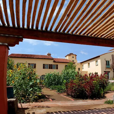 La Posada Hotel And Gardens-3
