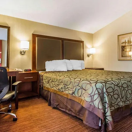 Econo Lodge University-2
