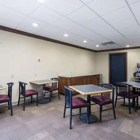 Badlands Inn & Suites-3