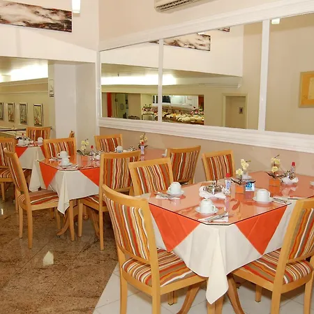 Harbor Regent Suites-2