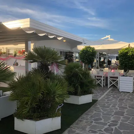 Hotel Donatella Pinarella-2