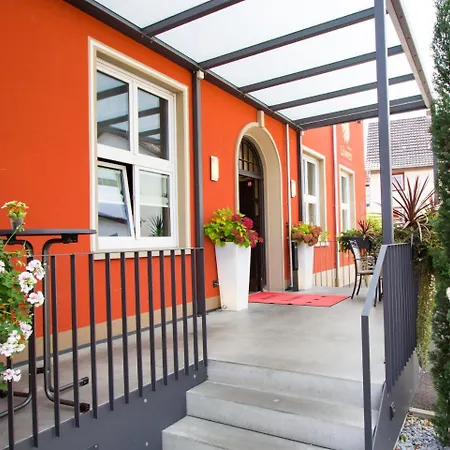 Hotel Loewen Garni - B&B-2