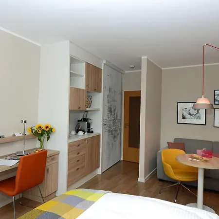 Frederics Muenchen City Schwabing-3