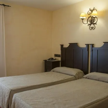 Hostal Rural Los Telares-3