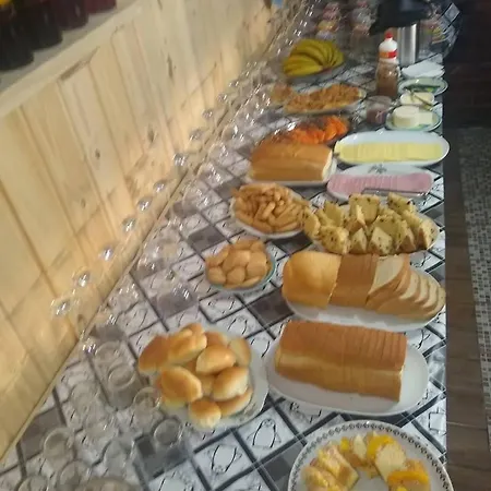 Pousada Dos Papagaios-3