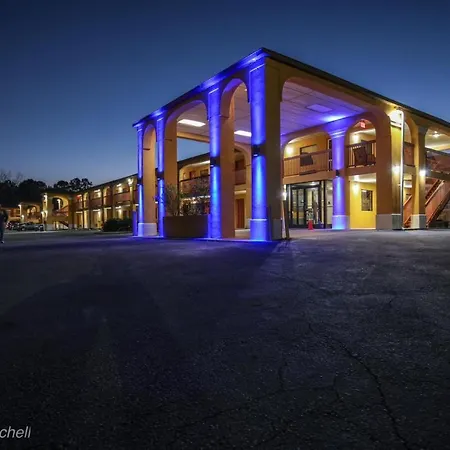 Days Inn By Wyndham Opelika-2
