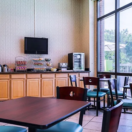 Quality Hotel Morehead City Near Atlantic Beach-3