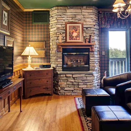 Twin Pine Manor-3