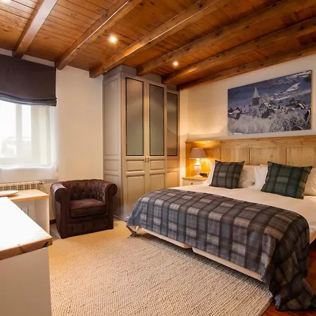 Eira Ski Lodge-3