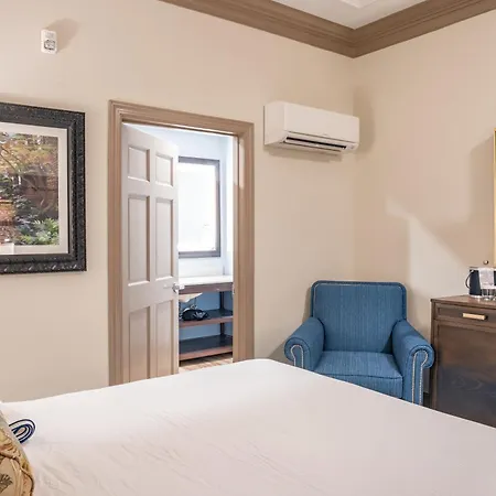 Andrew Pinckney Inn-3