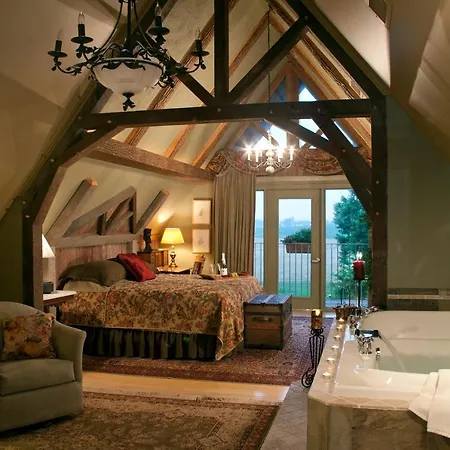 Twin Pine Manor-2