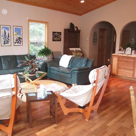 Glacier Creek Lodging-3