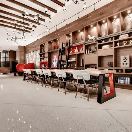 Global Luxury Suites Near Pentagon City-3