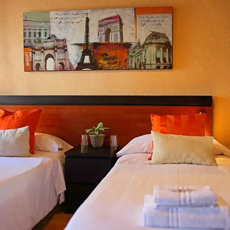 Aqua Rooms Sarria-2