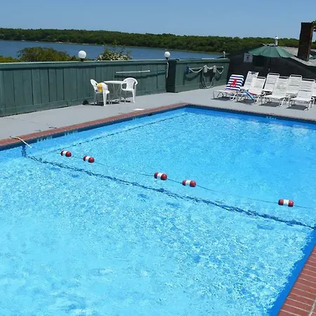 The Cove Motel-3