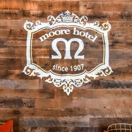 Moore Hotel-3