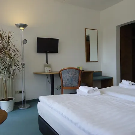 GreenLine Hotel Hellfeld-3
