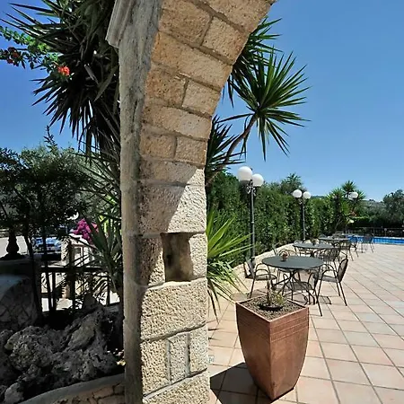 Hotel Apeneste-2