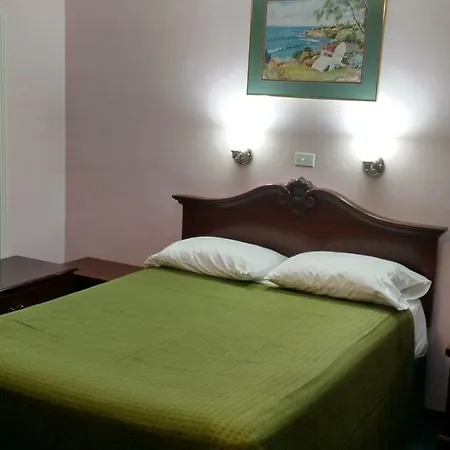 El Rancho Motel-2