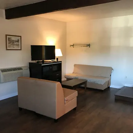 Manhattan Inn & Suites-3