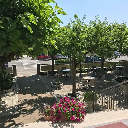 Hotel Moderno - Bed&Breakfast-2