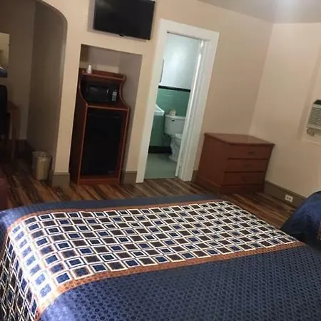 Hilltop Inn-3