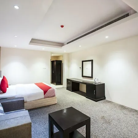 Oyo 200 Majestic Homes-2