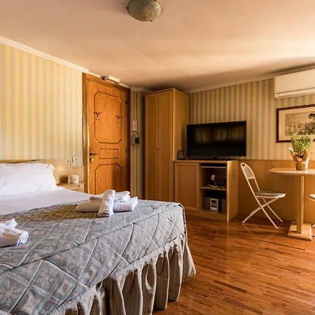 Aurelia Residence San Pietro Aparthotel-3