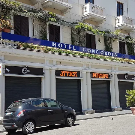 Rooms & B&B-3