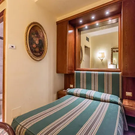 Raeli Hotel Noto-3