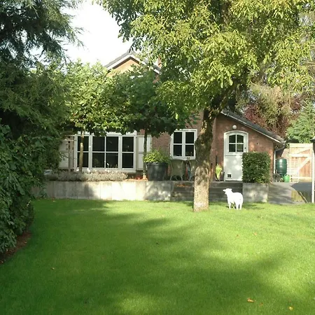 Aan de Bosrand Hoenderloo-2