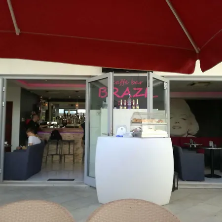 Ana Guesthouse-3