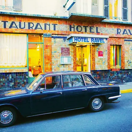 The Old Hotel Ravel Centre-3