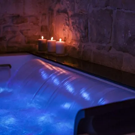 Levante Luxury Room-2