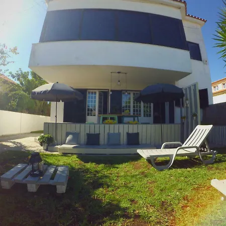Lisbon Waves Surf Lodge-3