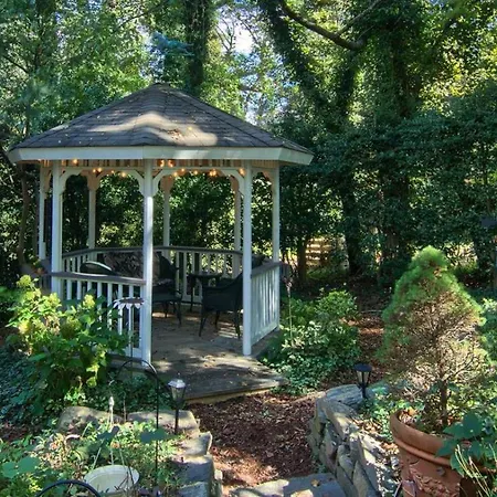 North Lodge On Oakland Bed And Breakfast-3