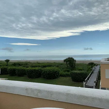 Royal Mansions Resort-2