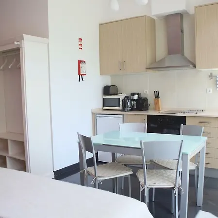 Pinho Apartments, Studios And Rooms-3
