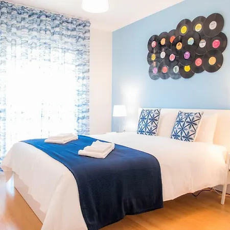 Vinyl Flat Bed & Breakfast - Rooms-2
