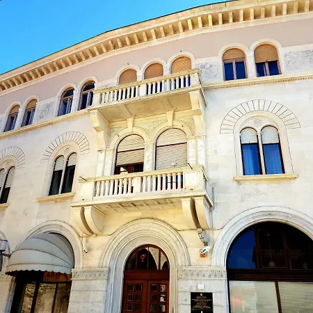 Porta D'Oro Rooms-3