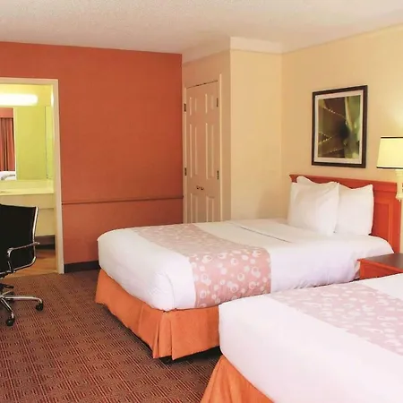 Econo Lodge-2