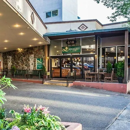 Quality Inn & Suites Seattle Center-2