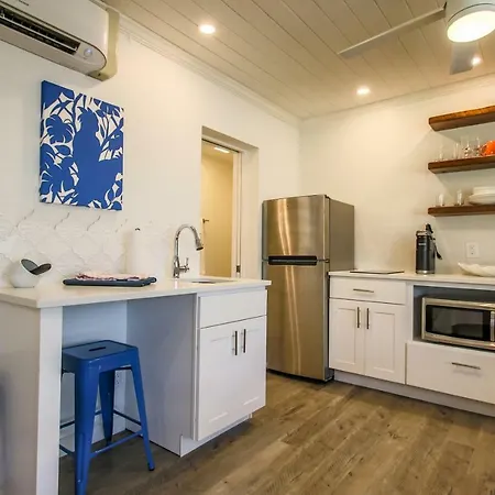 Island View Cottages Sebastian-3
