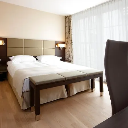 Krasnapolsky Apartments-3