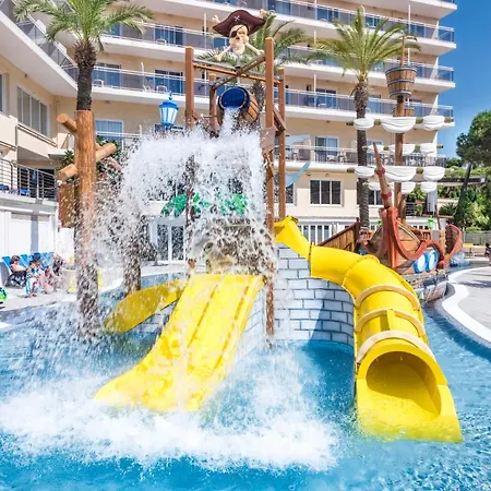 Hotel Oasis Park Splash-2