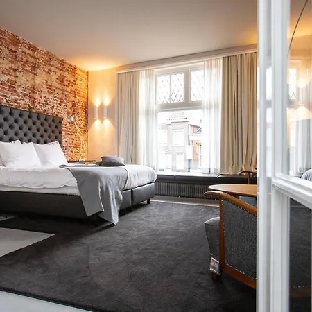 Van der Gang Suites-3