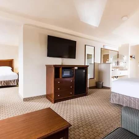 Red Lion Inn & Suites Mcminnville-3